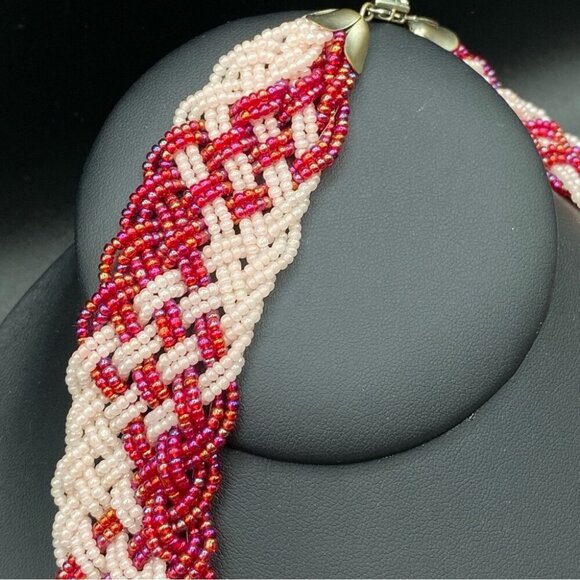 Rare Vintage Wide Collar Beaded Necklace with Red and Pink Seed Beads - Picture 6 of 11